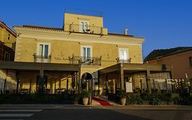 Villa Adua
